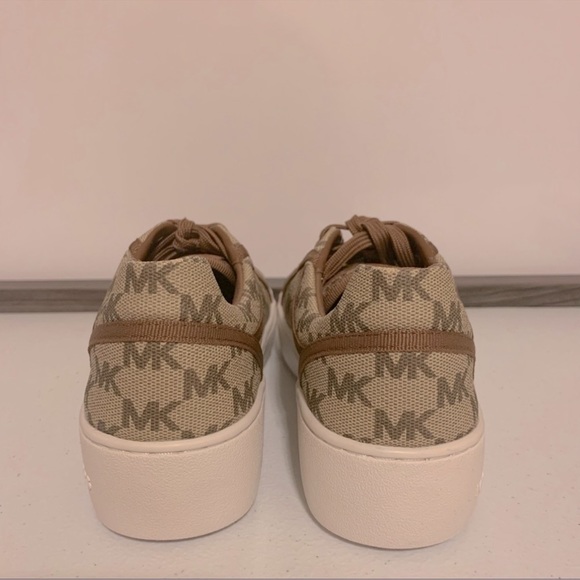 MICHAEL KORS Shoes in classic MK print - Picture 2 of 4